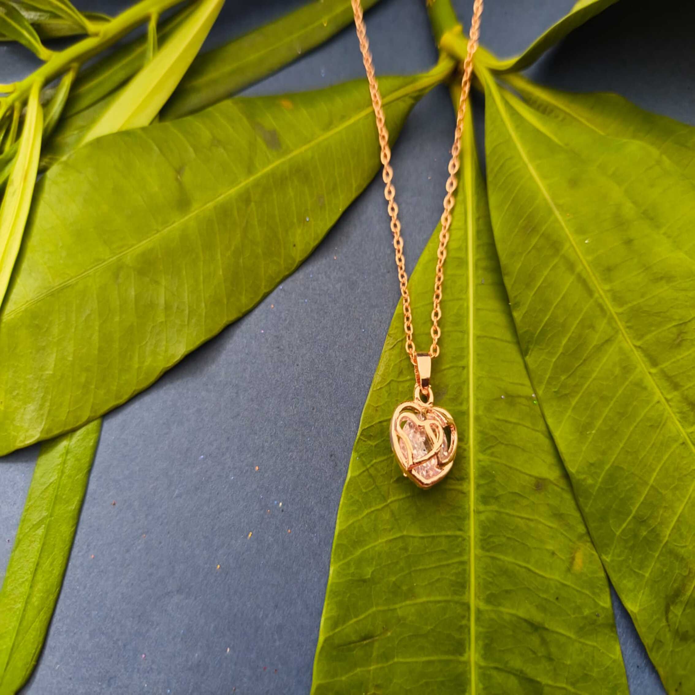 Queen Heart Rose Gold Necklace